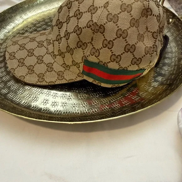 Gucci Tan Monogram Cap with Green and Red Stripes - Picture 6 of 7